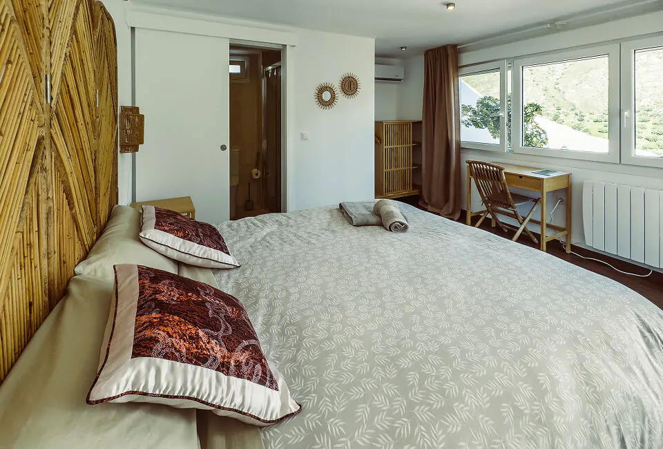 room 04